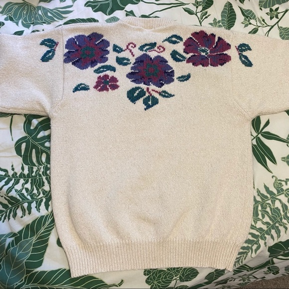SOLD Vintage Floral Sweater Northern Reflections - Picture 4 of 5
